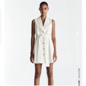 NWOT Zara white dress with gold buttons. Size small.